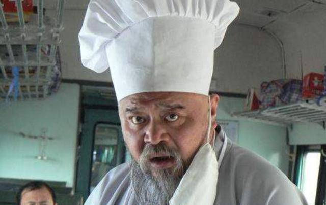 原创国家一级演员李琦一天2包烟吃饭必喝酒如今65岁恶疾缠身