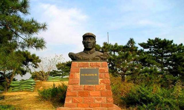 最早倒下的抗战将军是谁死后无名灵柩与青灯古佛相伴