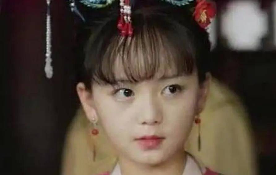 有提到,古代男女的适婚年龄,男子二十岁弱冠则婚,女子十五岁及笄则嫁