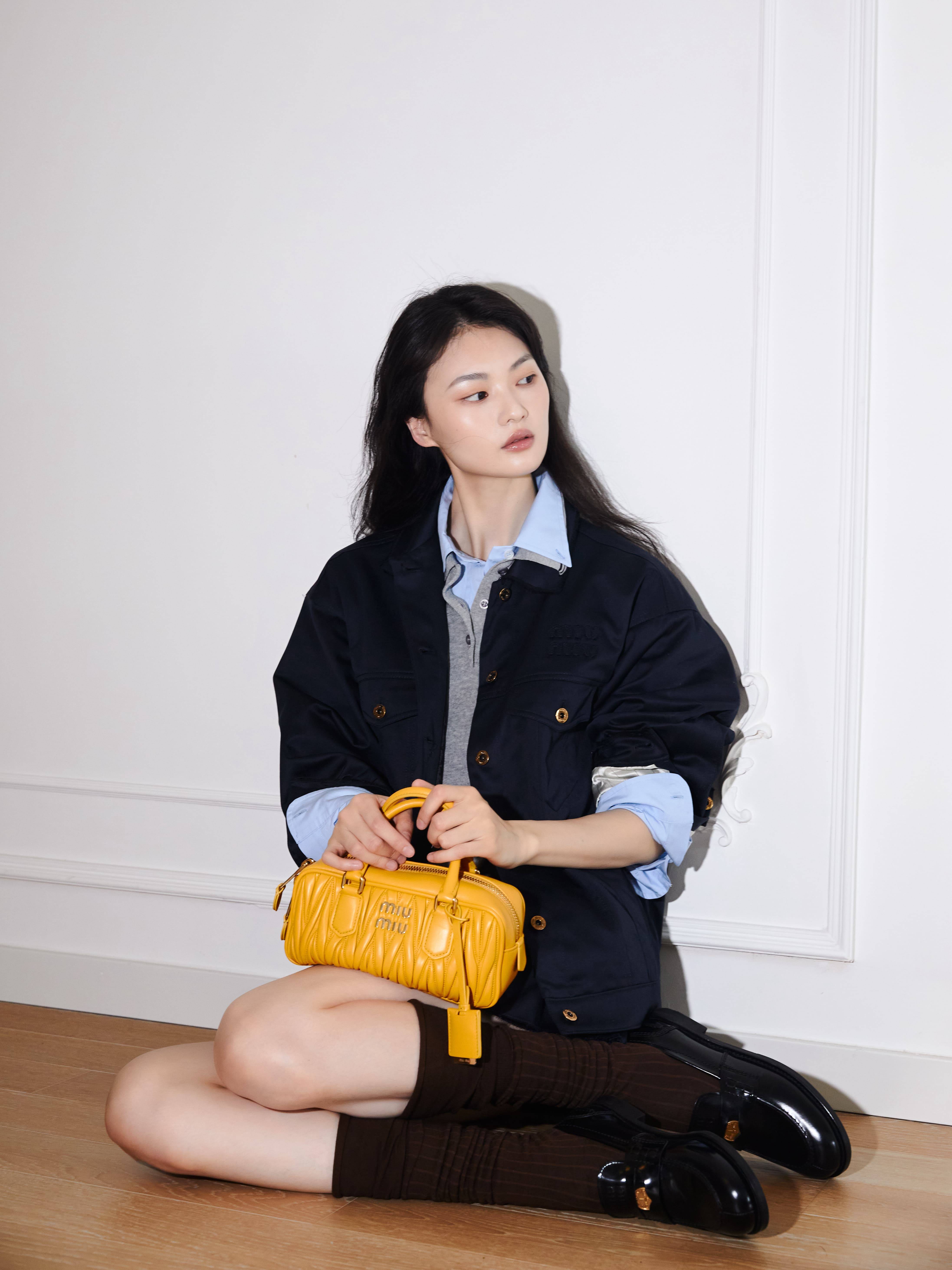 miu miu 2024手袋系列广告大片发布