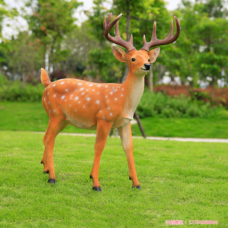 玻璃钢仿真梅花鹿雕塑 景观小品公园落地摆件