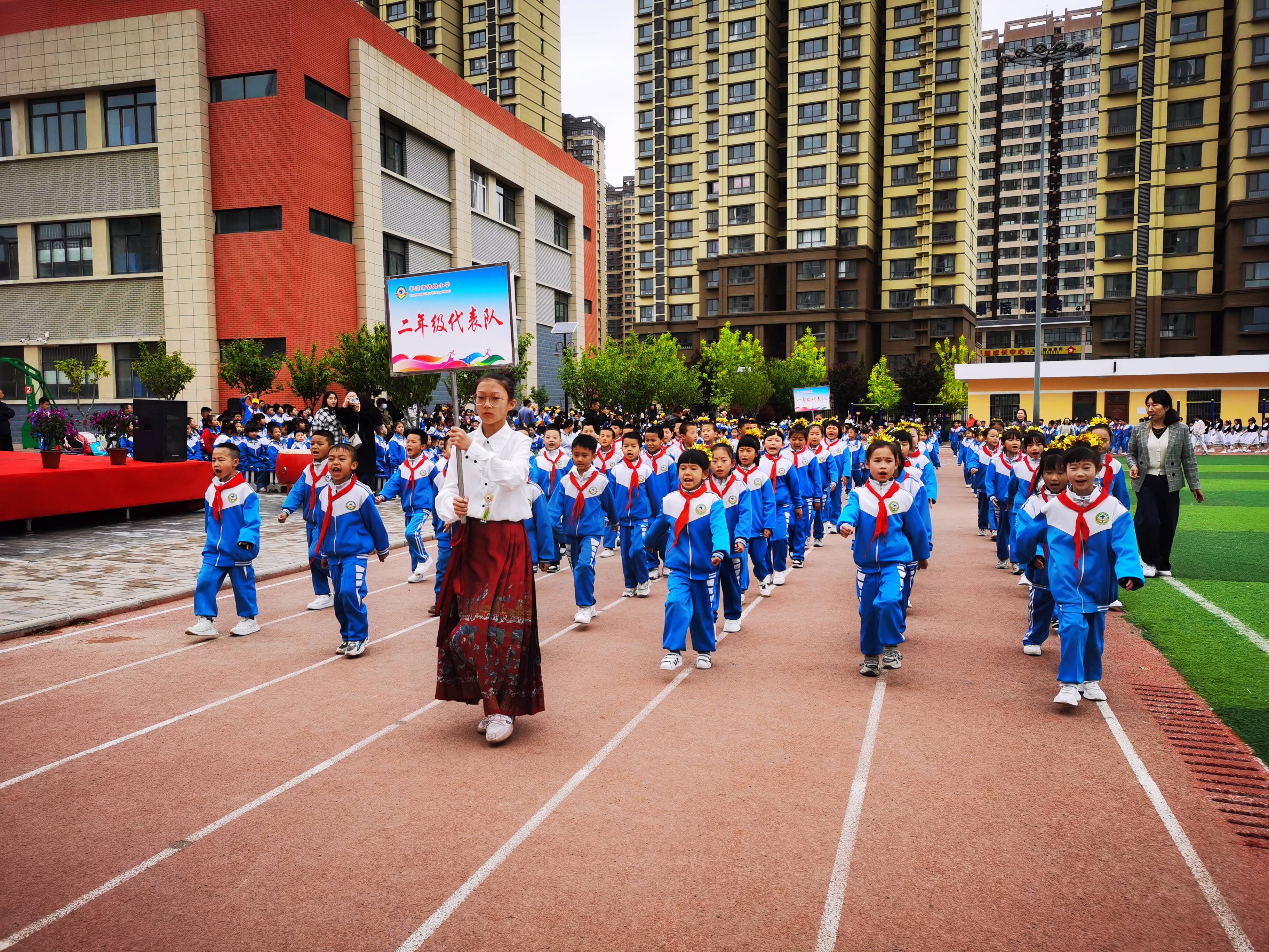 平凉铁路中学图片