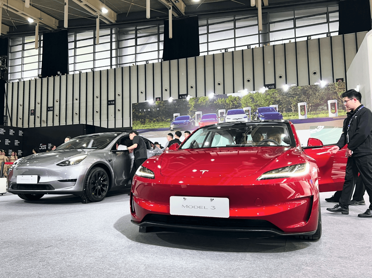 特斯拉Model 3高性能版首现南京 就在南京国际汽车博览会_搜狐汽车_搜狐网