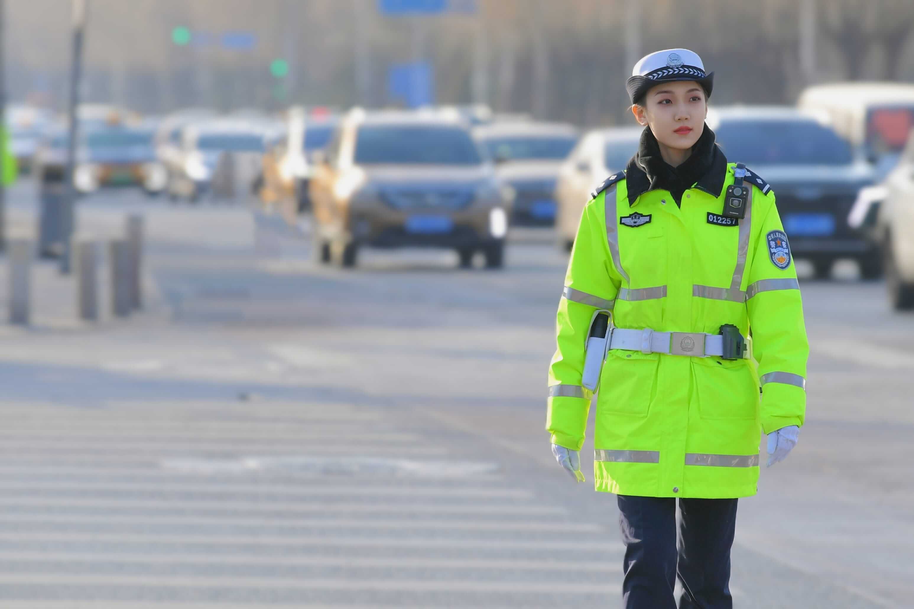 女交警照片图片