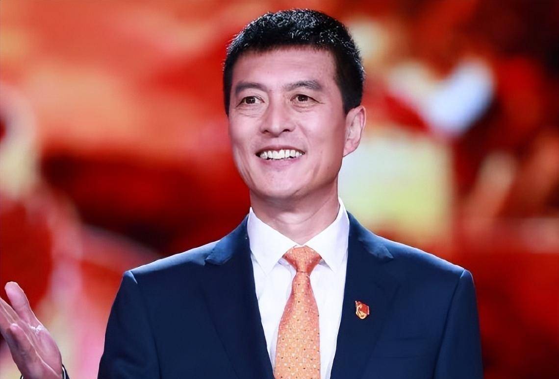 香港回归,交接现场意外频出,旗手朱涛:鼻里塞棉花,血往肚里咽