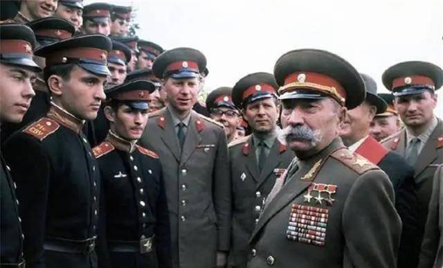 苏联解体后,倒退特快的国家:30年换8任总统,经济"停滞"40年