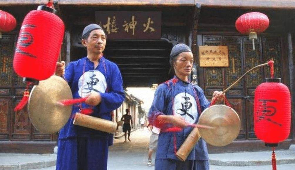 古人深夜为什么要打更?若没人打更后果很严重,祖先智慧令人叹服