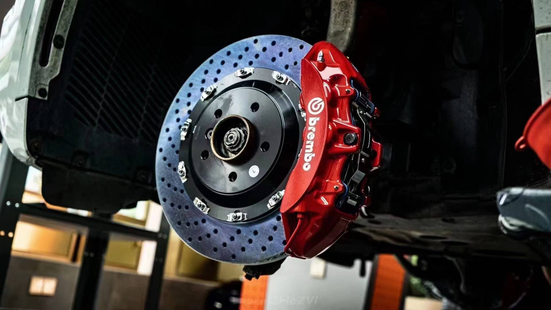 雷克萨斯lx570升级改装真假分辨原厂brembo布雷博前6后4卡钳代理