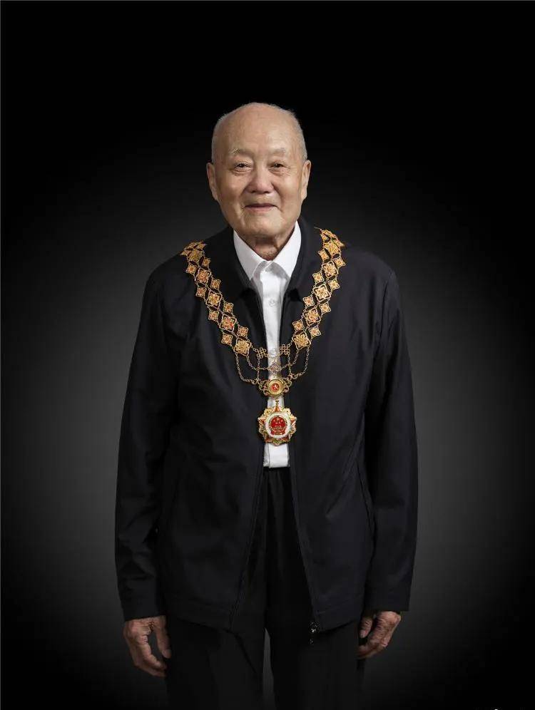 战斗英雄张富清逝世,给多少抚恤金?和很多人想的不一样