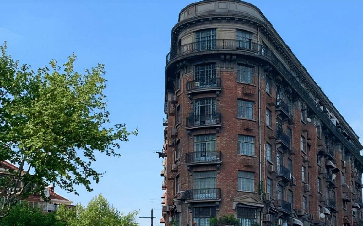 2004年,上海政府赠刘翔150平豪宅,估值255万,如今房价涨十倍不止