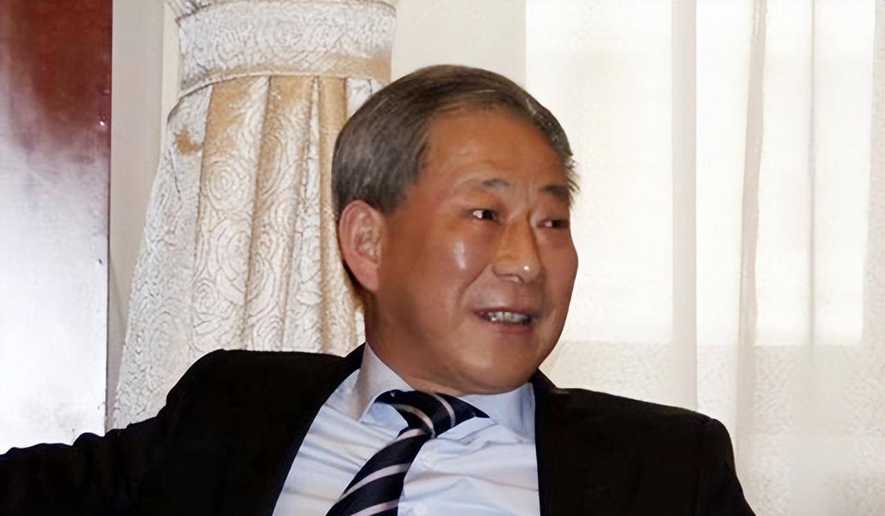 长子结婚克林顿去喝喜酒,公司一年利润2百亿,堪称隐形中国首富