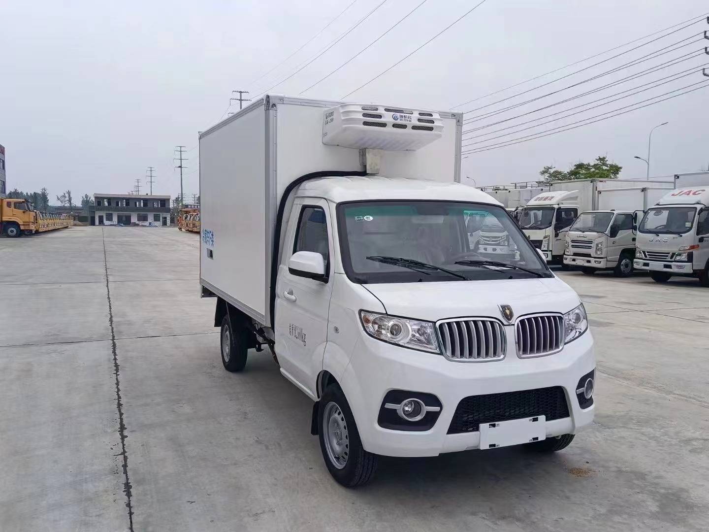 2米3金杯t30冷藏车