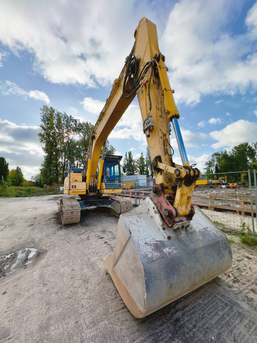 大型挖掘机和小型挖掘机的油耗差异大吗?