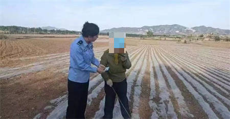 《世界走基层》潞城公安为群众办实事,这些"微警事"很贴心