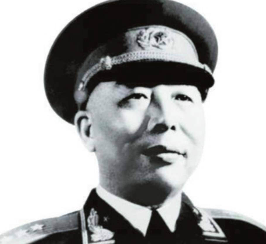 1930年,上海女商人资助一名落难青年,20年重逢青年已是兵团司令