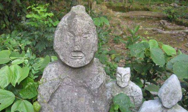 2010年,湖南永州暴雨,土中冲出奇异雕塑,专家:规模超过兵马俑