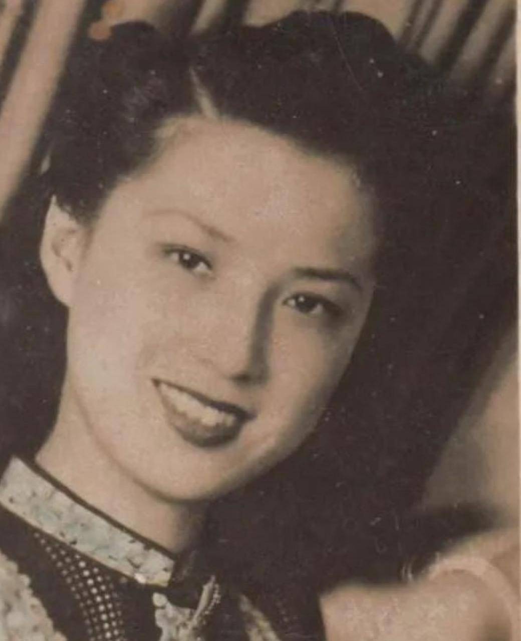 她被闻一多 梁实秋追求,是徐志摩的女神,是中国第一位话剧女演员