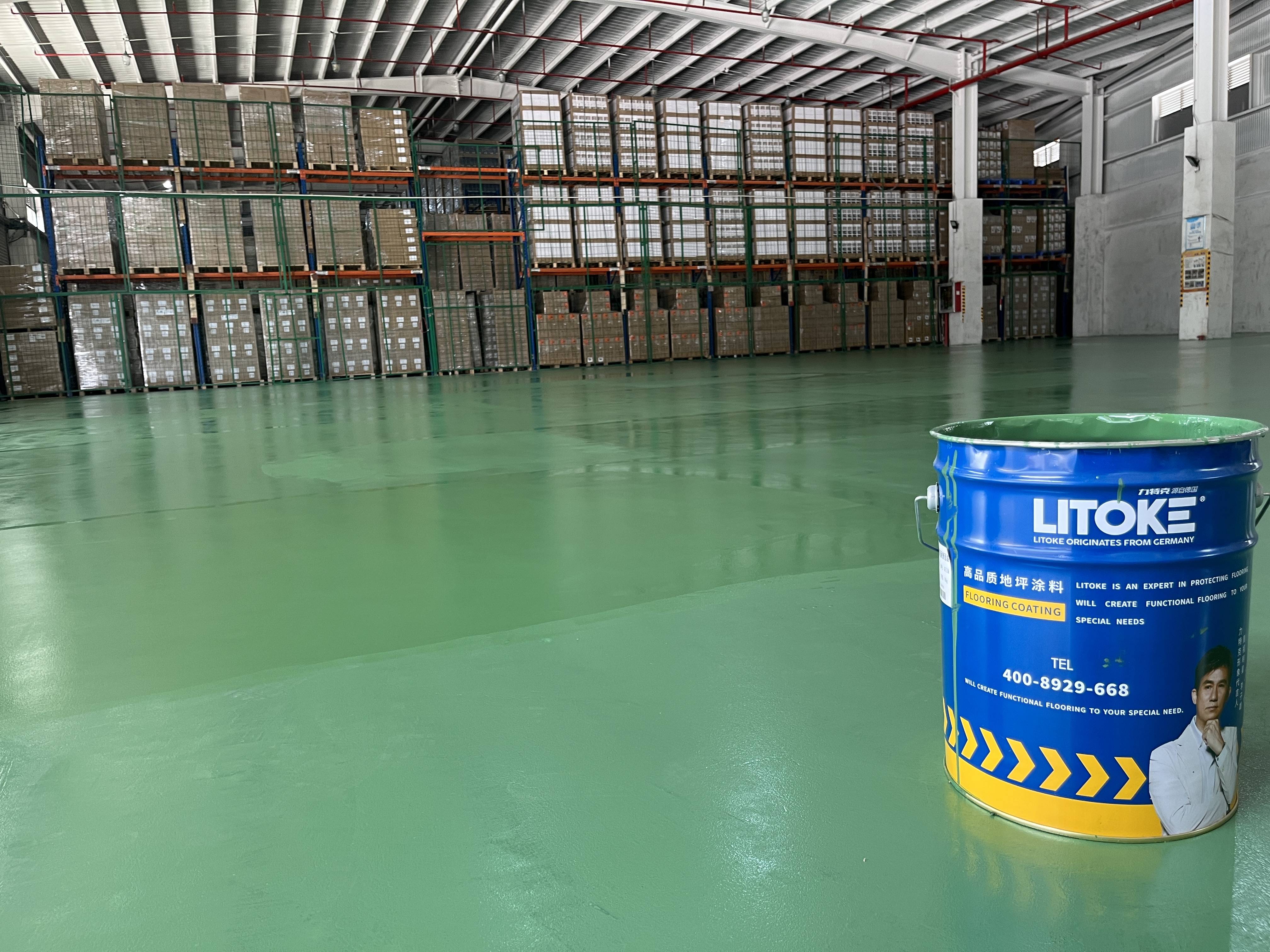 车间做聚氨酯超耐磨地坪图片