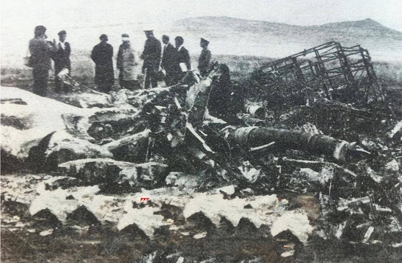 许文益大使后来回忆:"我们对尸体以及散落在四周的手枪,文件等物件一