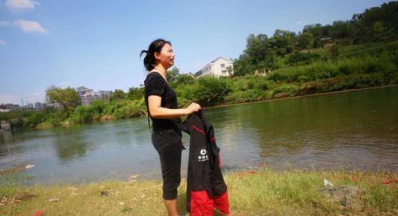 "要知道他这个人多爱他那几只狗啊.