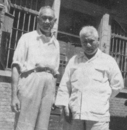 1935年,贵州山区一伙敌特搜捕地下党,他为掩护同志牺牲了小儿子
