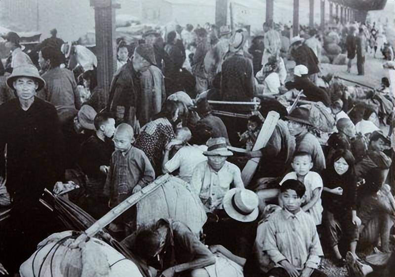 男扮女装潜伏上海6年,与爱人白天姐妹晚上夫妻_训练_国民党_特工