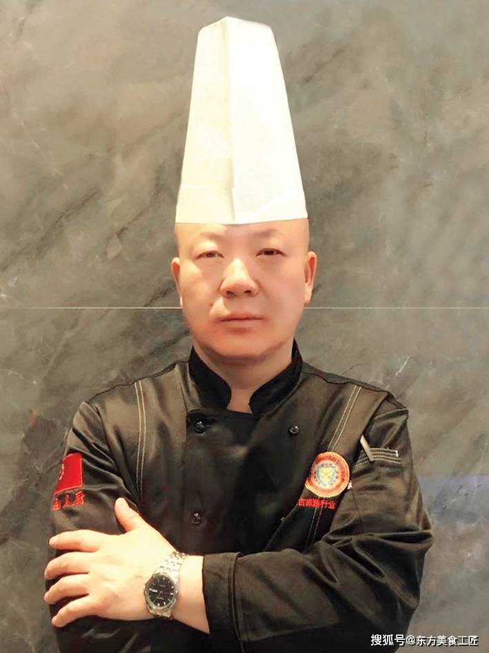 2017担任呼和浩特市佰加力大酒店厨师长,2019年担任呼和浩特市爱町堡