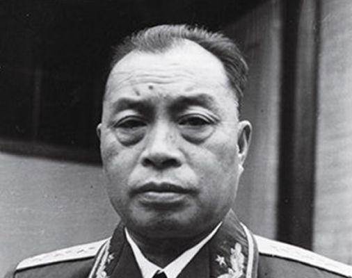 农妇到青岛寻夫,说出名字后被紧急送见军区首长_杨志成_武道清_进行
