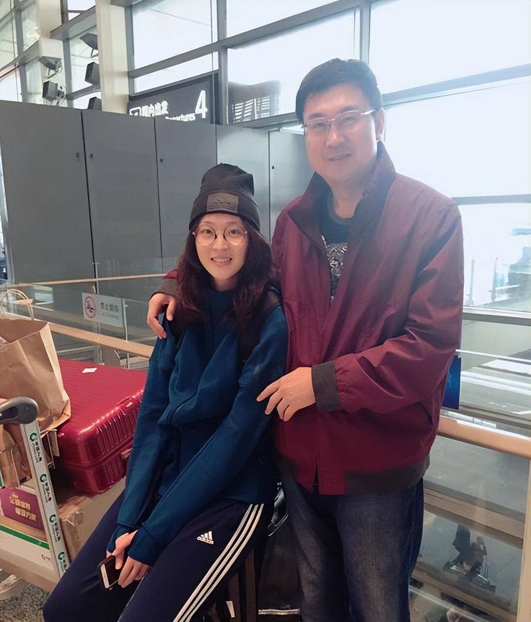 女排惠若琪:身高1.92米,4年前嫁给北大博士,如今怎么样了?