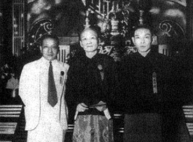 上海黑帮大佬黄金荣,抛弃妻子迎娶14岁名媛,为何晚年人财两空?