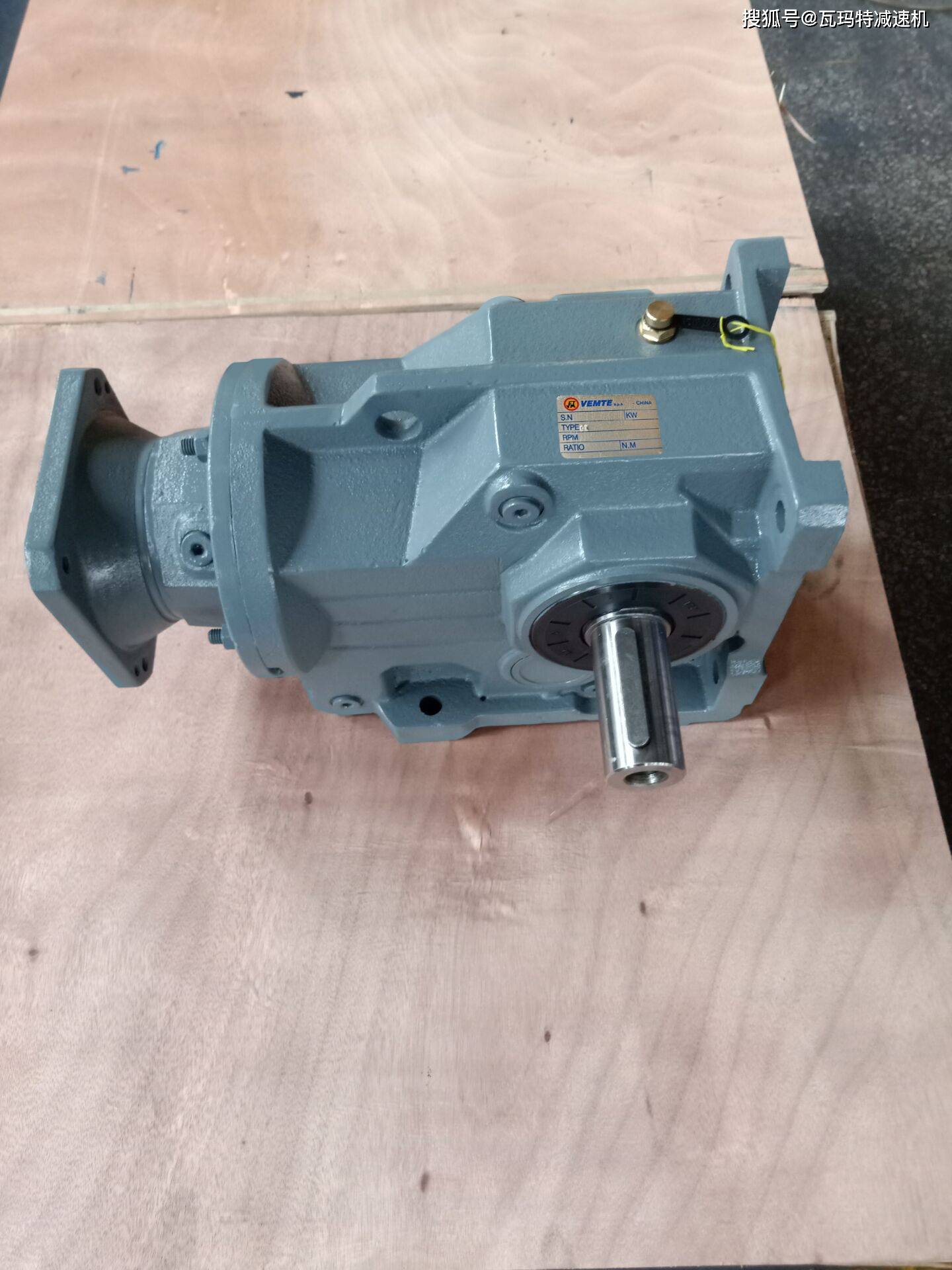 k67减速机如何根据工作设备需求确定输入最高转速?