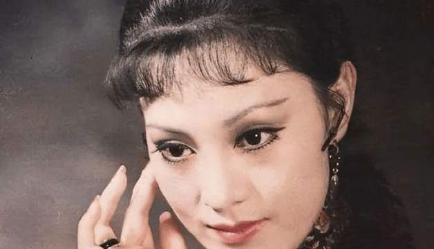 将各个情妇私生子赶出门,独占70亿遗产成赢家_何莉莉_赵世光_角色