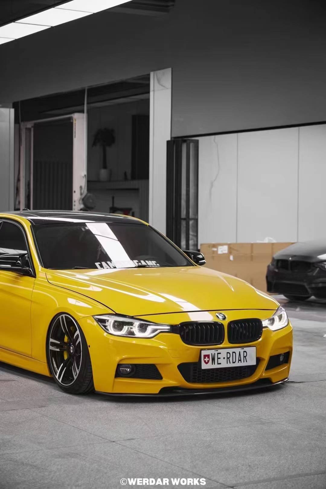 黄色宝马3系改装airbft气动避震,演绎贴地飞行新风尚