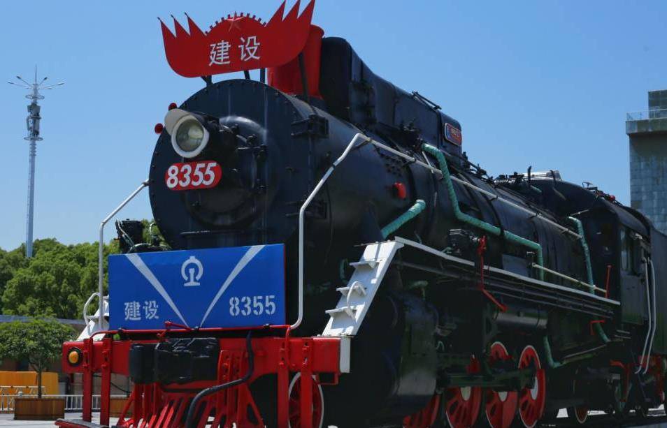 中国著名的铁路机车设计专家顾懋林(扬州江都大桥镇)