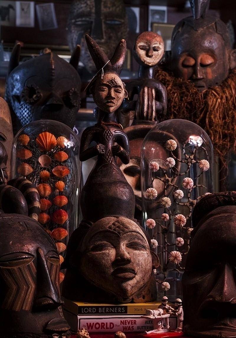 15:在刚果收集的古代面具.