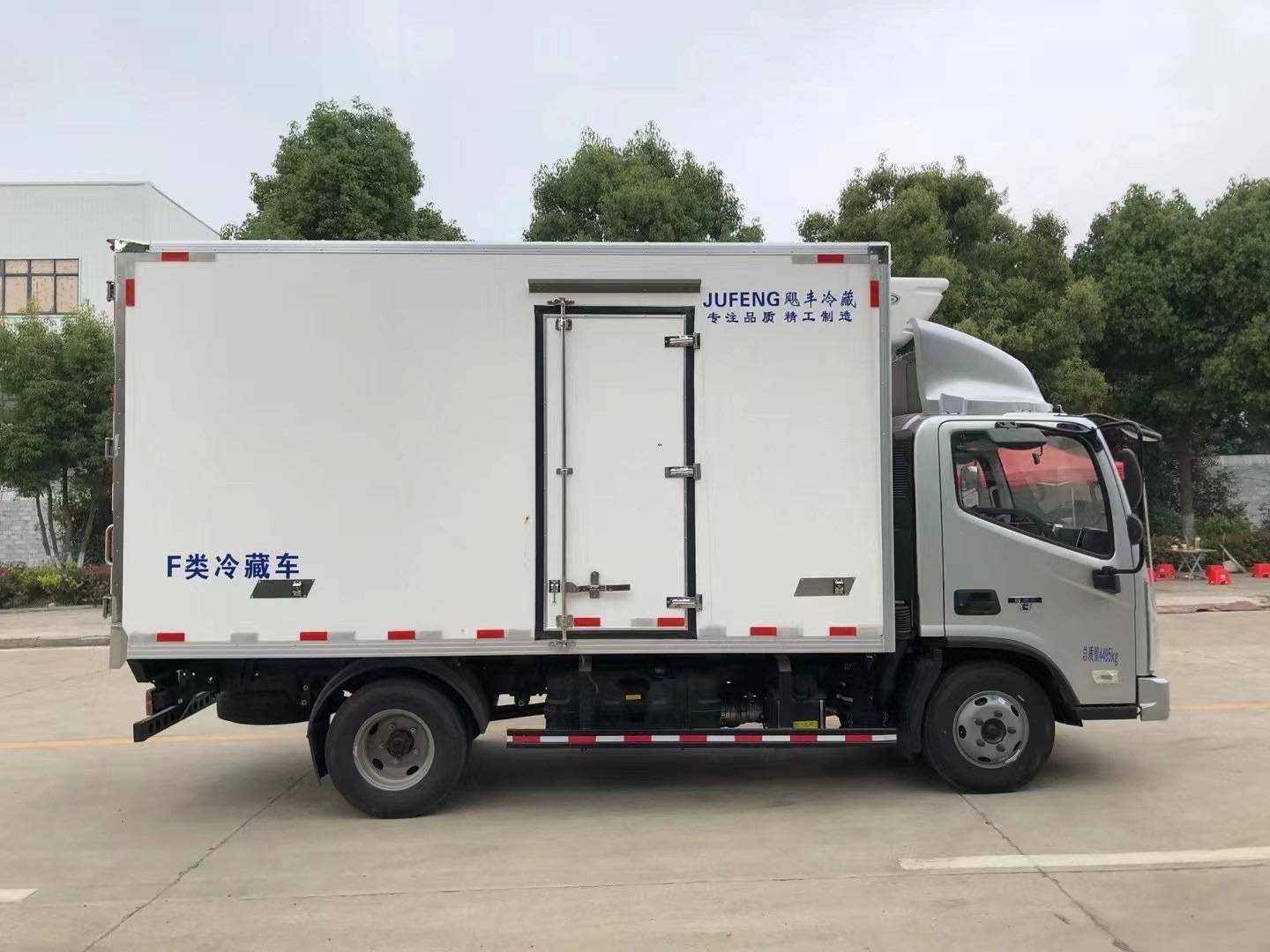 4米2福田奥铃速运冷藏车