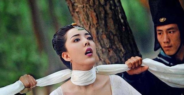 古代殉葬的妃子生前经历了什么?她们死后双腿为何是分开的?