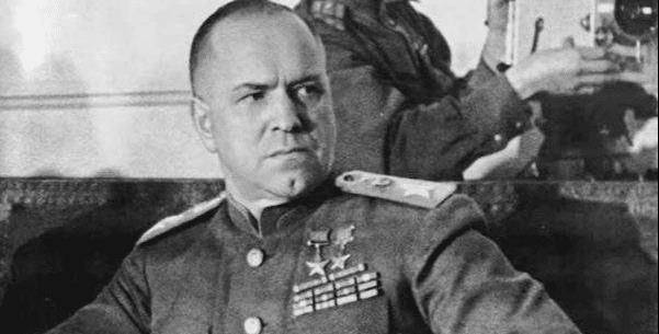 卡廷惨案,由斯大林一手授意?两万多人惨死卡廷密林