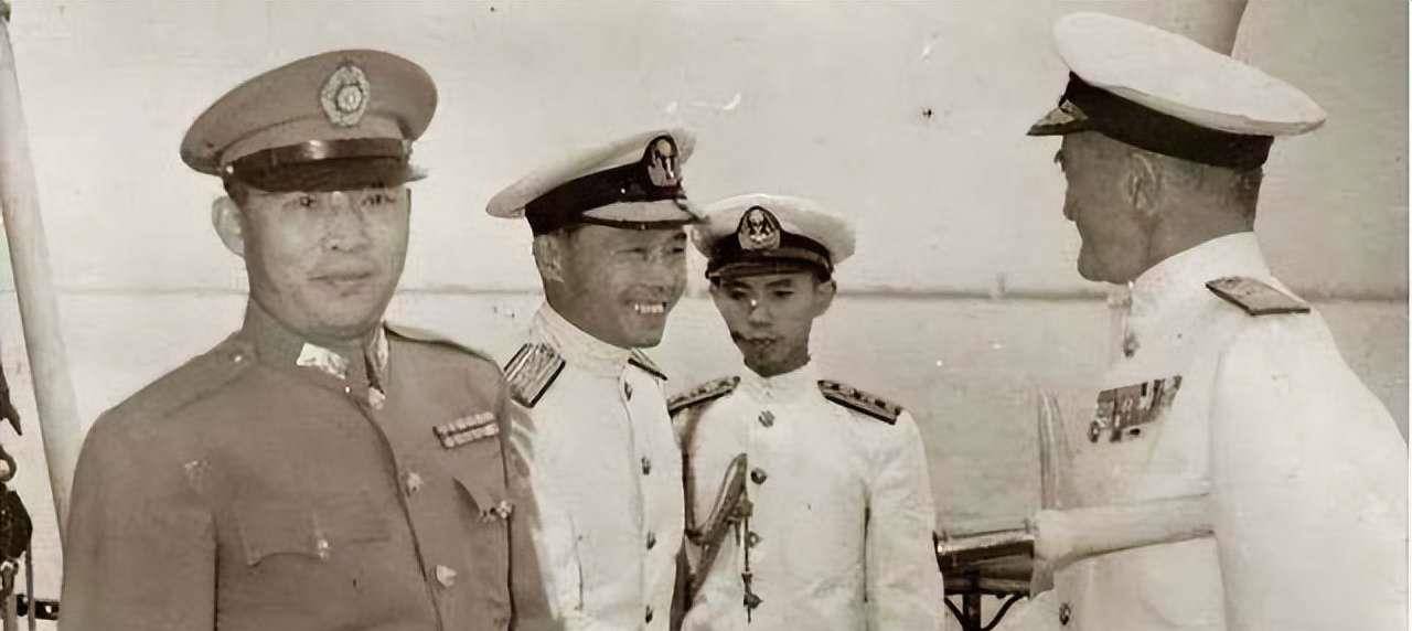 蒋介石_日军_龙慕韩