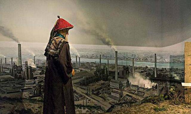 是在清政府推行洋务运动的大背景下,由湖广总督张之洞兴建的一所官办