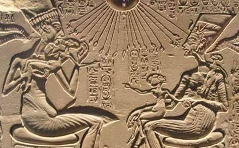 埃赫那吞怎样当上国王?家族背景如何?被称为宗教改革的先驱?