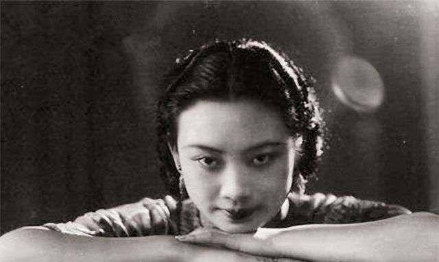 军统美女特务张春莲,为隐藏身份嫁西北农民,30年生下8个孩子