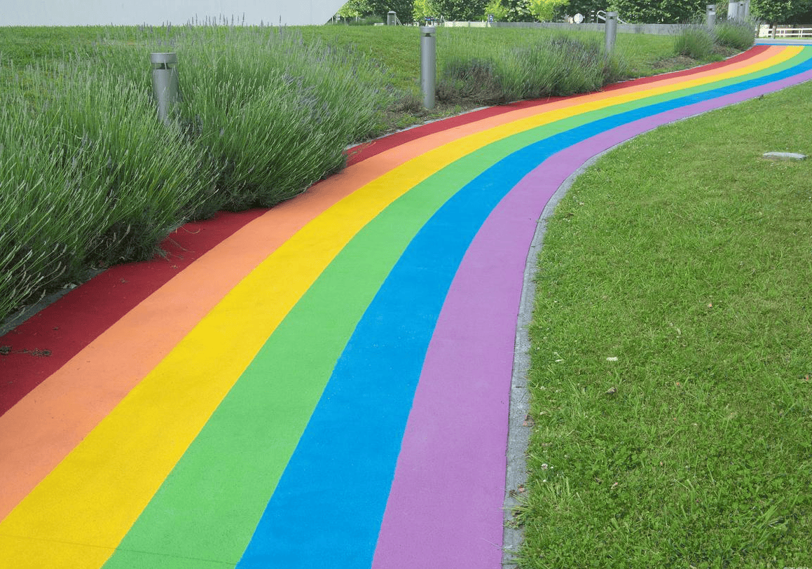 彩虹款人造草坪——打造多彩生活