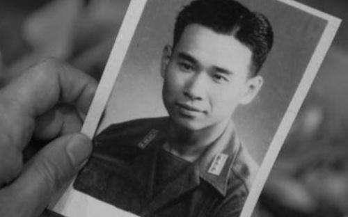 一位双目失明73年的老人,临终前说出一个愿望,惊动中央