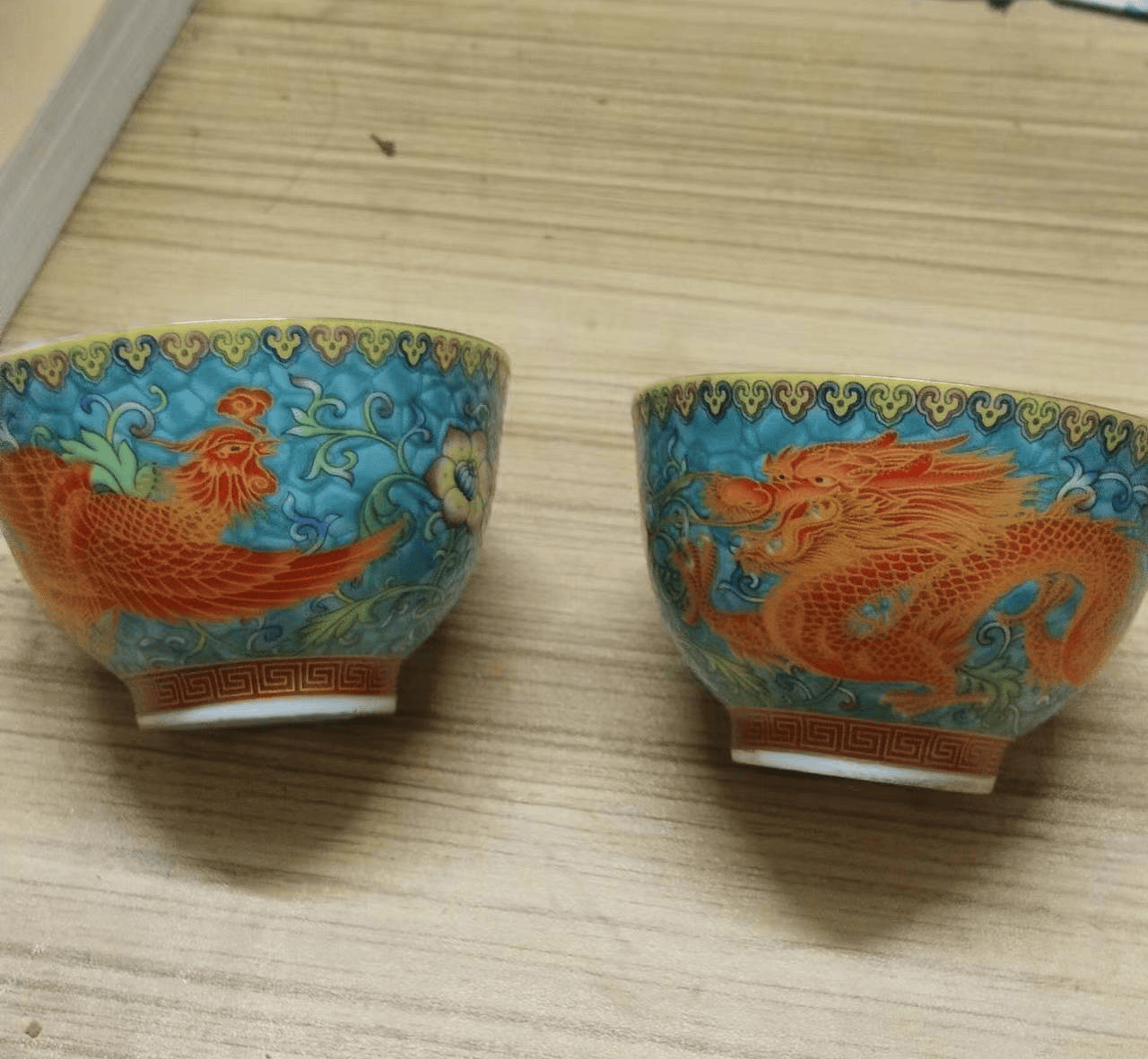 乾隆年制粉彩缠枝花卉龙纹杯_搜狐网