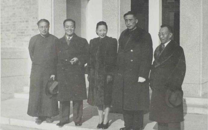 他一生从医,救人无数,61岁自杀,无葬礼祭奠,妻子为他保存骨灰
