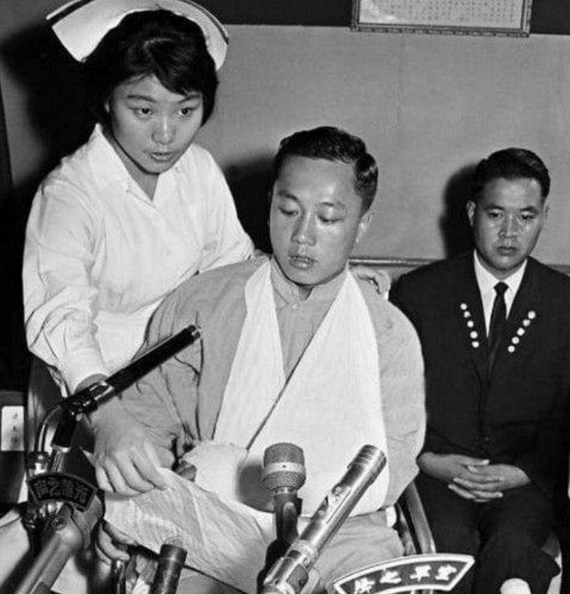 他在"台湾山东同乡会"上看上了司仪张美云,仅仅见了三次面就对她求婚