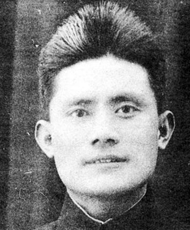 遵义会议后,参加会议的"秘密警察"邓发,后来的结局怎么样?
