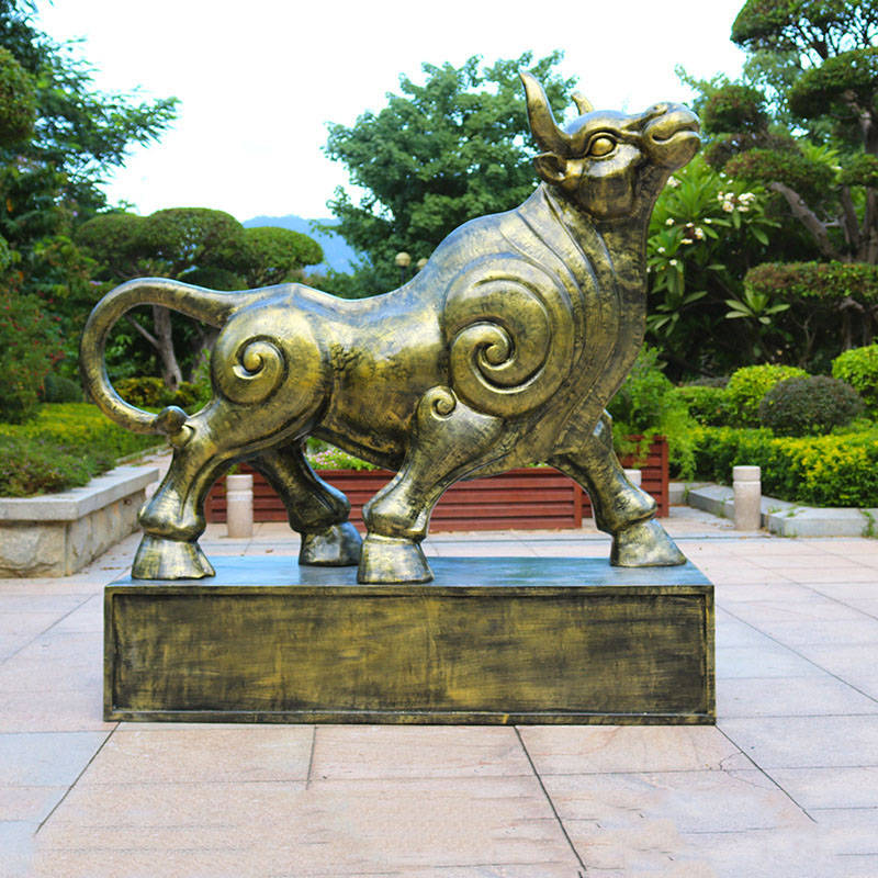 玻璃钢动物仿铜牛雕塑 仿真抽象景观摆件