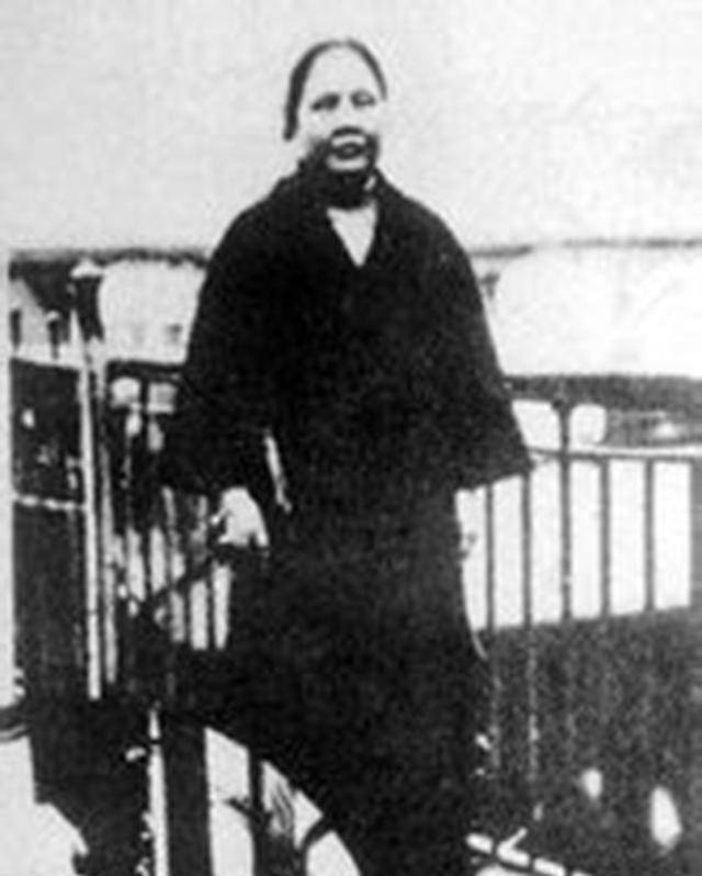 辛亥革命先驱黄兴42岁因病去世,留下8个子女,如今现状如何?